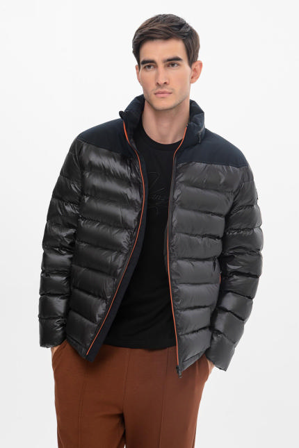 Куртка с потайным капюшоном Куртка с потайным капюшоном